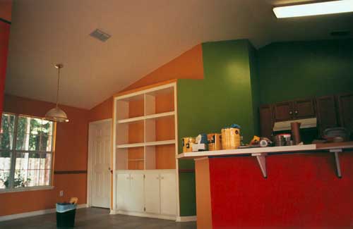 greatroom facing kitchen